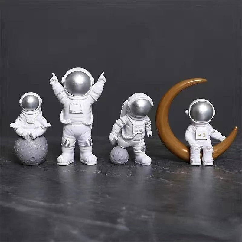Mini Cosmonaut Figurine Set