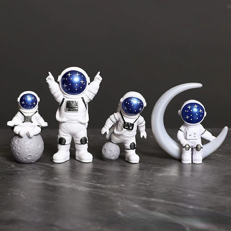 Mini Cosmonaut Figurine Set