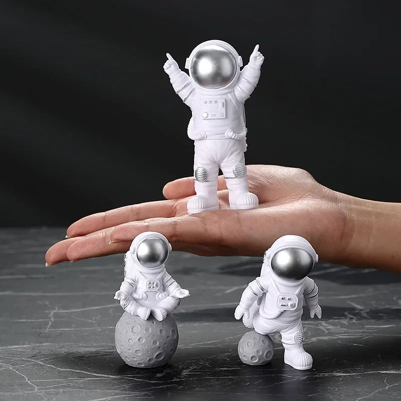Mini Cosmonaut Figurine Set